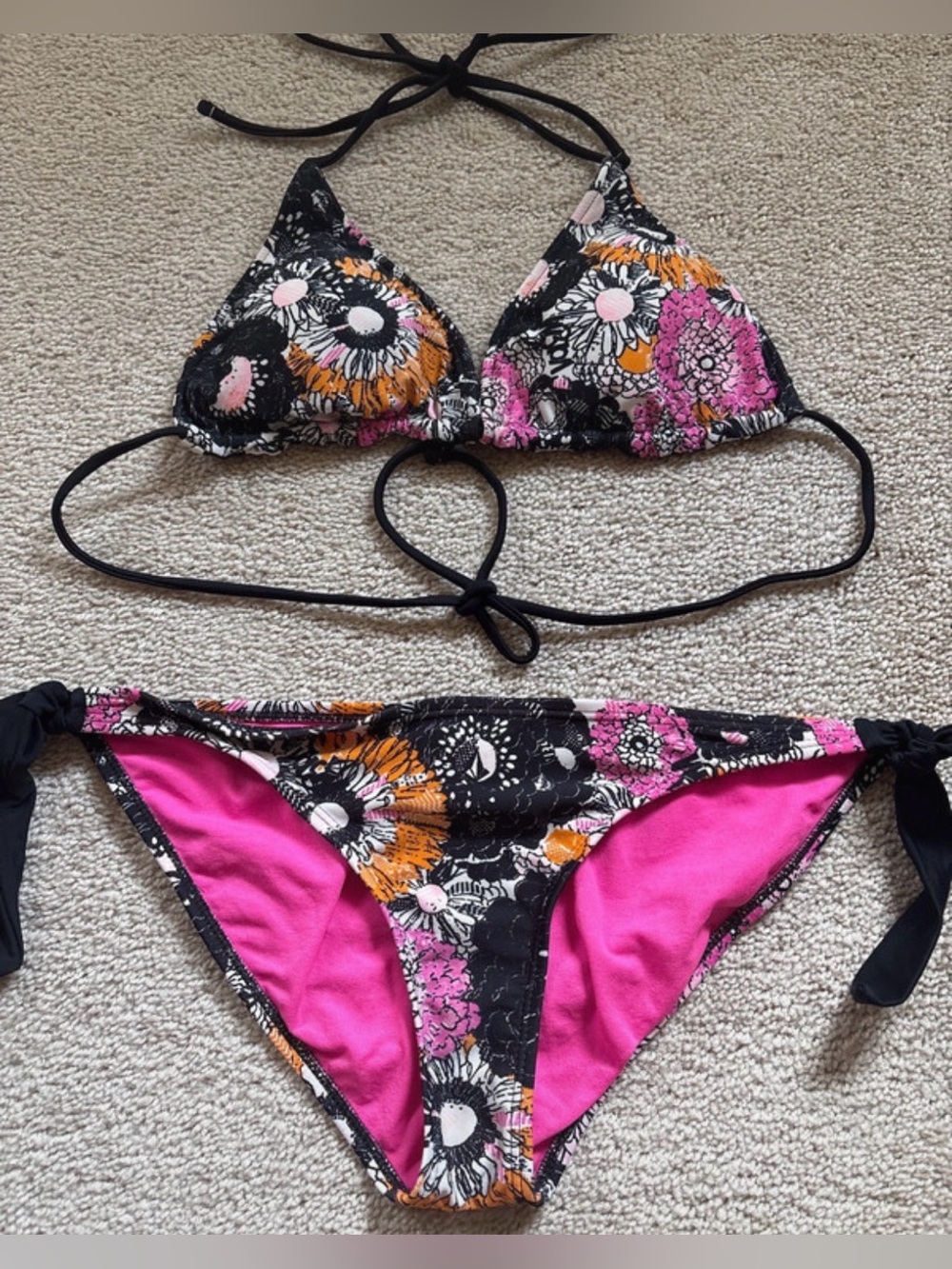 Volcom Y2K Miss Mod Reversible Bikini - Picture 2 of 8